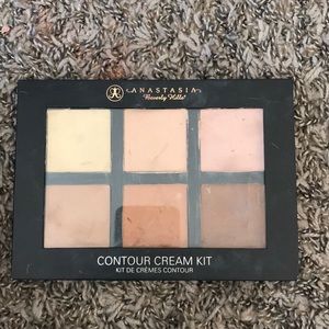 Cream contour kit. Light.